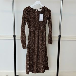 NWT Daisy Street long sleeve midi dress with shirred bodice in grunge leopard